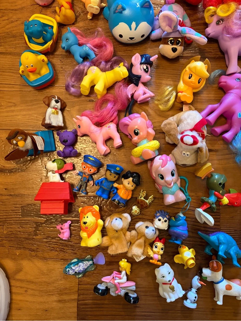 Bundle Of 60 Small Mix Of Collectible Toys Too Many To List! Reseller Bundle